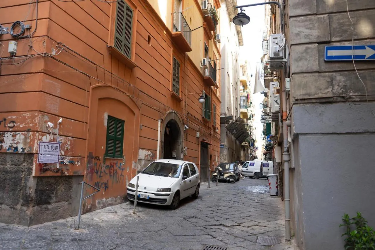 Donna Chiara Holiday House - Toledo Naples Apartment