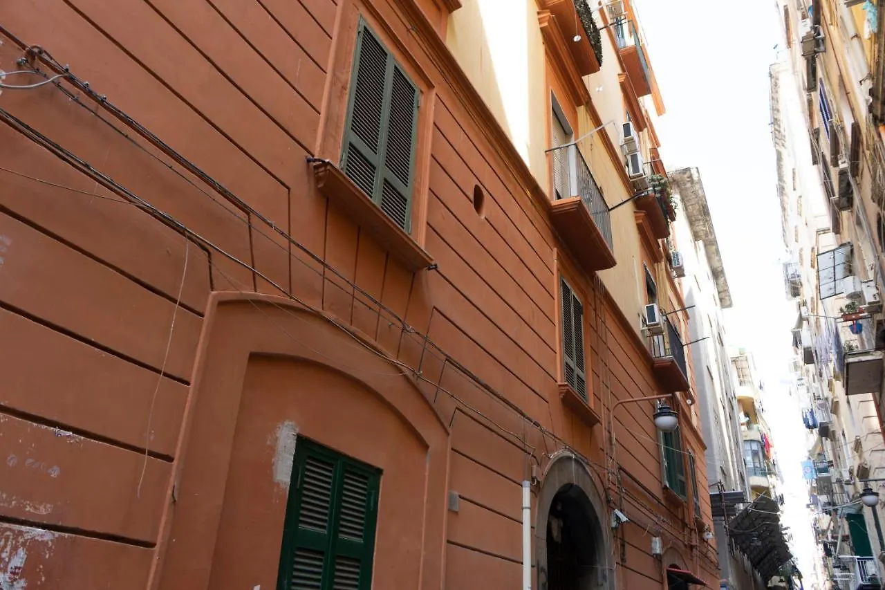 Donna Chiara Holiday House - Toledo Napoli 0*,