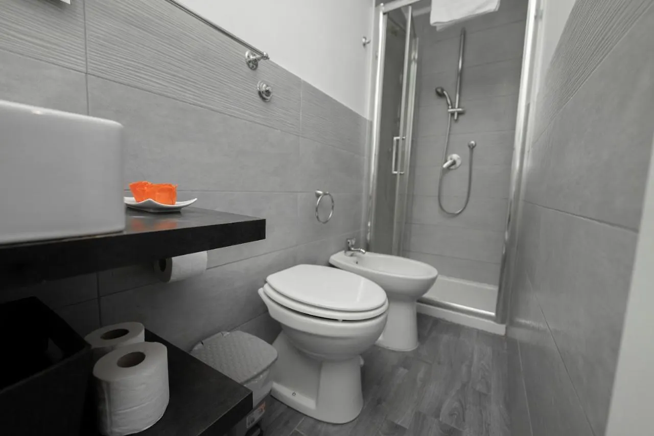 Donna Chiara Holiday House - Toledo Napoli 0*,  Italia